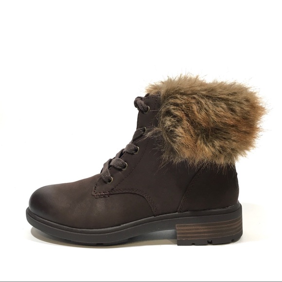 UGG Harrison Lace Tipped Boots -Stout Waterproof Leather -Faux Fur Collar US 7.5 - Picture 3 of 6